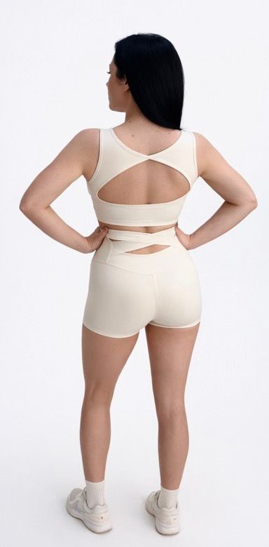 Cream Essential Seamless Set